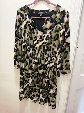 Spense olive flowy sleeve dress